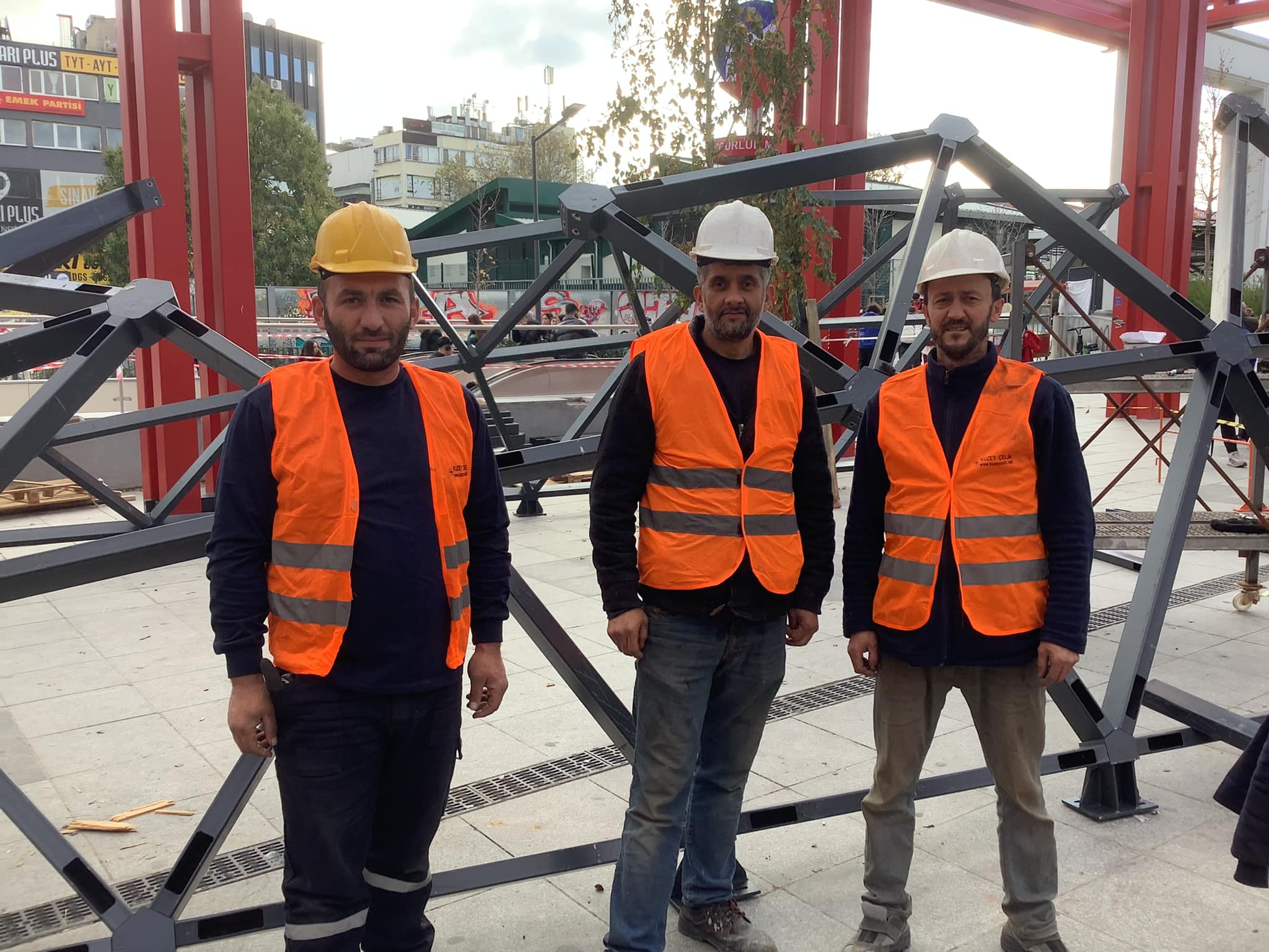 Bakırköy Özgürlük Meydanı Metro Durağı Çalışmaları Örnek Oluyor
