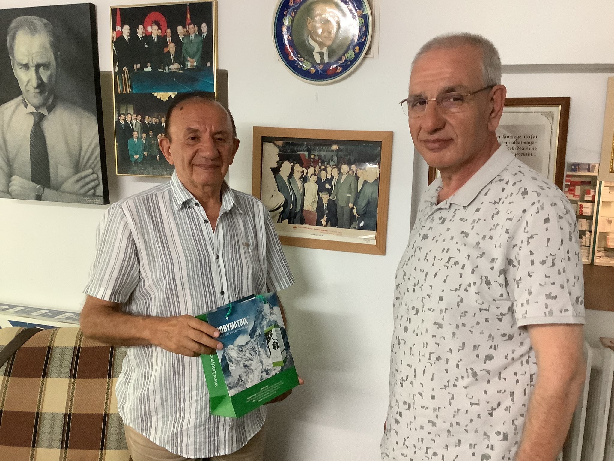 Bakırköy’ün Kanaat Önderlerinden Eski Belediye Başkan Yardımcısı Metin Bakırcı’ya Ziyaret