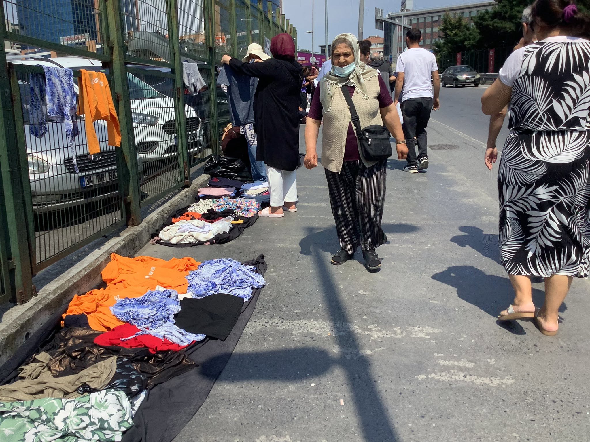 Bakırköy Dr. Sadi Konuk Eğitim ve Araştırma Hastanesi Çevresindeki Seyyar Satıcı Sorunu