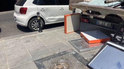 Cam Kıran Kişi Arkasında Tehlike