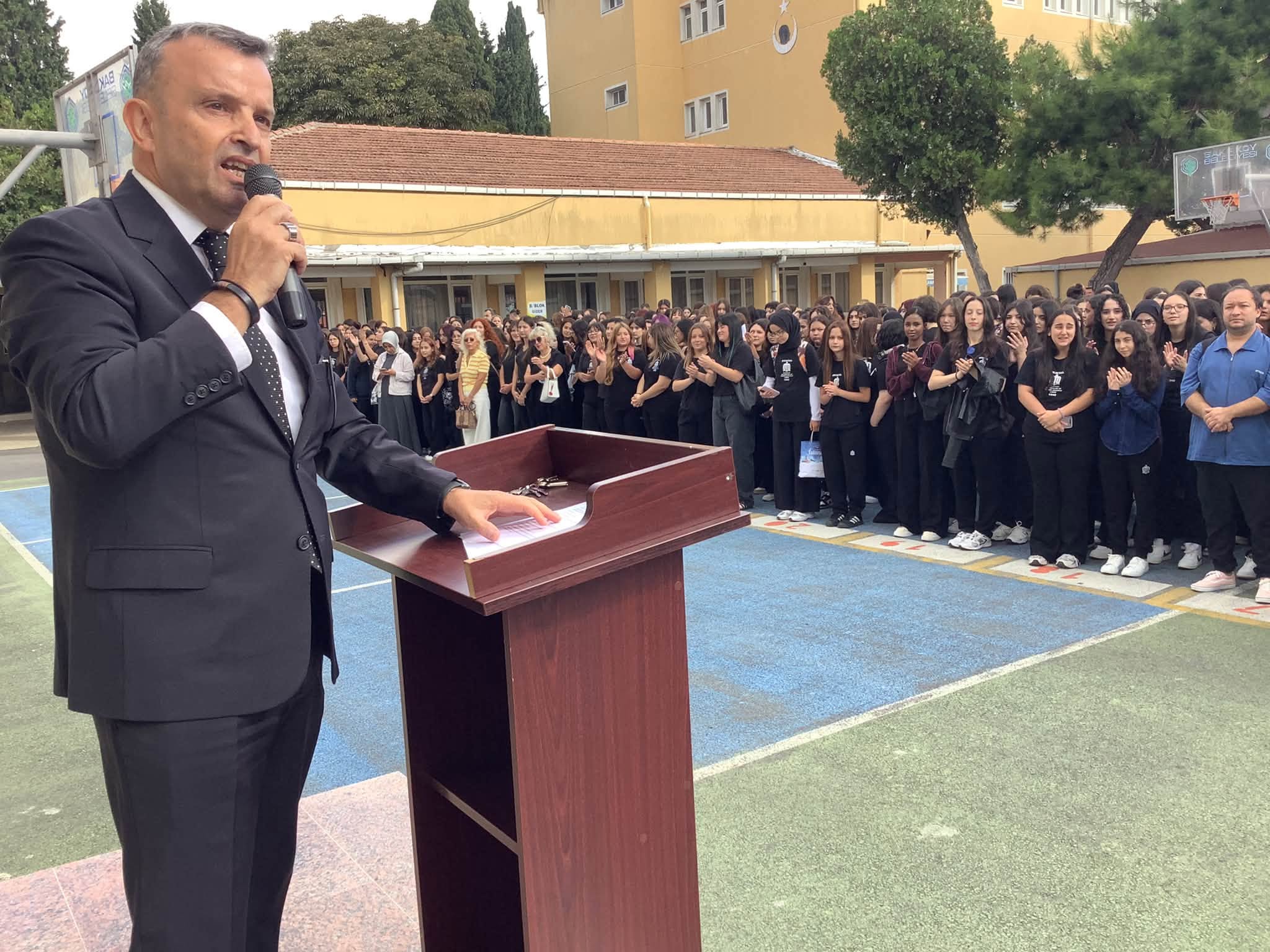 Bakırköy Kız Mesleki ve Teknik Anadolu Lisesi Müdürü Ahmet Salih Denizci’den Yeni Eğitim Yılı Mesajı